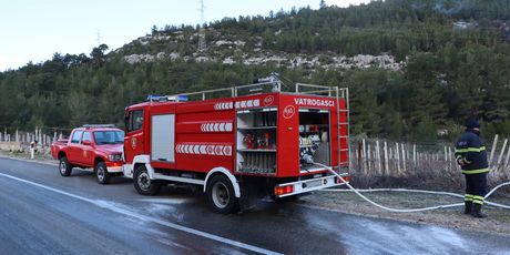 Požar u Smokvici na Korčuli - 7