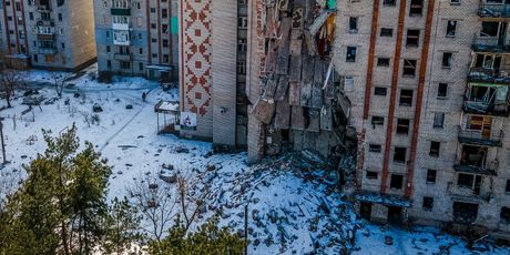 Uništena stambena zgrada u Donecku