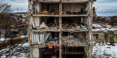 Uništena stambena zgrada u Harkivu
