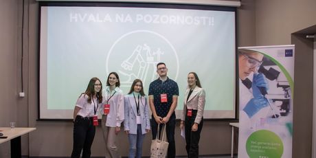 Predstavljanje podcasta na e-studentovom STEMpoziju
