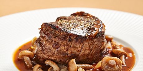 Filet mignon u finom umaku na bazi gljiva
