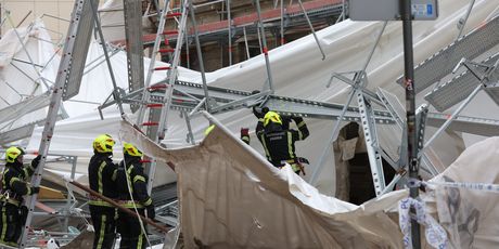 U Petrinjskoj ulici srušila se građevinska skela - 1