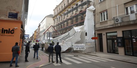 U Petrinjskoj ulici srušila se građevinska skela - 4