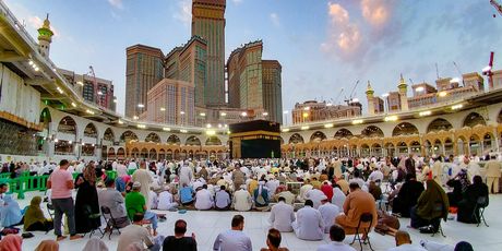 Velika džamija i kompleks Abradž al-Bait u Meki, Saudijska Arabija - 2