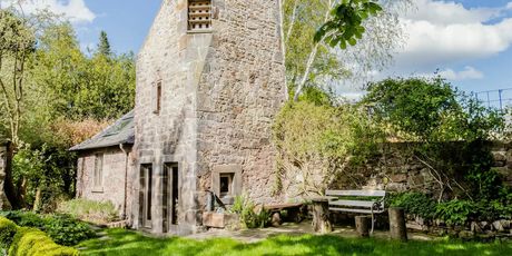 16tg Century Dovecot