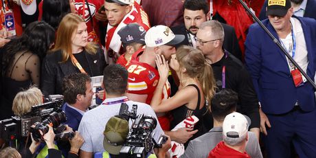 Taylor Swift i Travis Kelce na Super Bowlu