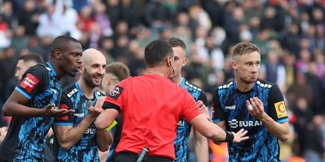 Jović i igrači Varaždina