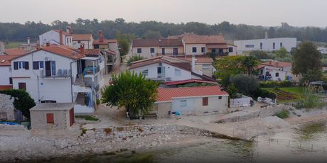 Grad Umag o tihoj okupaciji Istre - 3