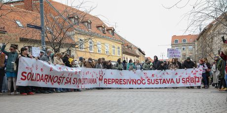 Studenti iz tri hrvatska grada prosvjednom tišinom poduprli kolege u Srbiji