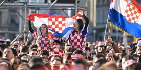 Hrvatski navijači na dočeku rukometašima