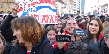 Transparent na dočeku rukometaša