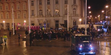 Trg bana Josipa Jelačića poslije dočeka - 2