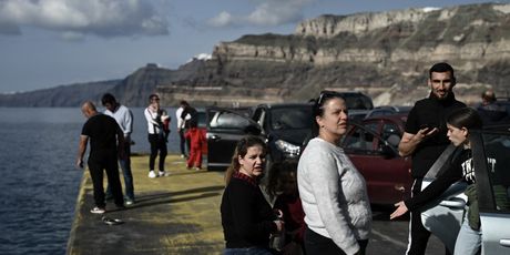 Građani masovno napuštaju Santorini nakon niza potresa - 5