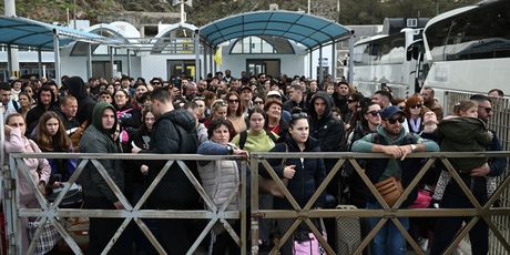 Građani masovno napuštaju Santorini nakon niza potresa - 6