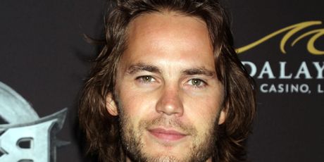 Taylor Kitsch - 3