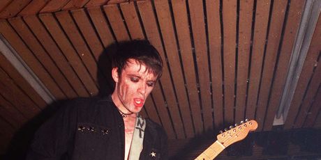 Richey Edwards - 4