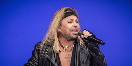 Vince Neil, Motley Crue - 9