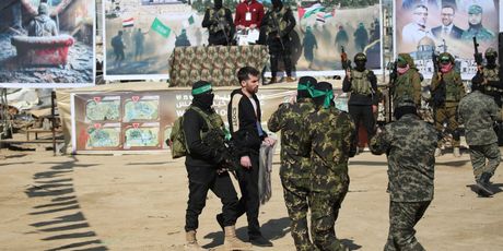 Hamas oslobodio još trojicu taoca - 1