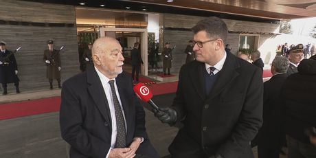 Stjepan Mesić i Hrvoje Krešić, reporter Dnevnika Nove TV - 2