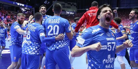 Hrvatski rukometaši slave europsku broncu - 6