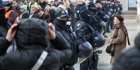 Molitelji na Trgu - 3