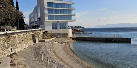 Hotel izgrađen u moru zatvorio pristup obali - 4