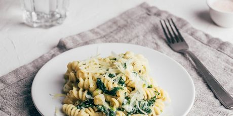 Tjestenina s limunom, ricottom i špinatom