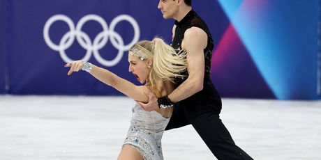 Piper Gilles i Paul Poirier - 6