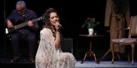 Ana Uršula Najev - 4