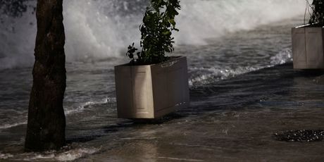 Jako jugo u Kaštel Starom podiglo more na rivu - 2