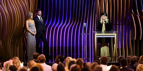 Jennifer Aniston i Barbra Streisand - 1