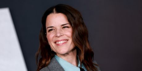 Neve Campbell - 3