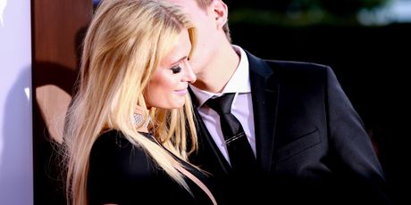 Paris Hilton i Chris Zylka (Foto: Getty) - 1