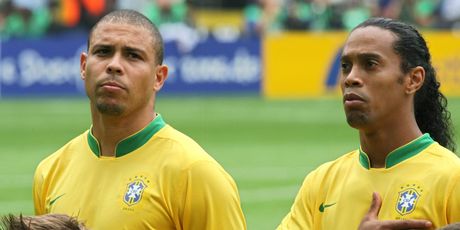 Ronaldo i Ronaldinho (Foto: AFP)