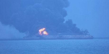 Požar na iranskom brodu (Screenshot Reuters)