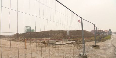 Negodovanje zbog gradnje asfaltne baze (Foto: Dnevnik.hr) - 4