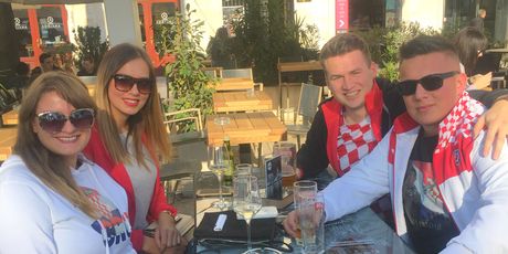 Hrvatski navijači na splitskoj rivi (GOL.hr)