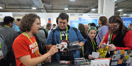 Albert Gajšak i MAKERbuino (Foto: Privatna arhiva)