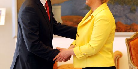 8. travnja 2015. s kosovskim ministrom vanjskih poslova u Zagrebu (Foto: AFP)