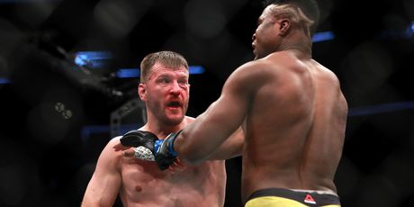 Stipe Miočić i Francis Ngannou (Foto: AFP)