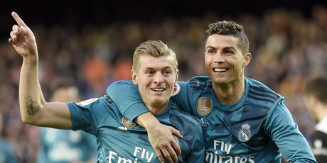 Toni Kroos i Cristiano Ronaldo (Foto: AFP)