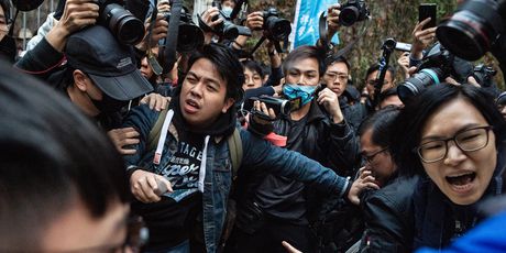 Vlasti ztvaraju aktivister i zabranjuju okupljanje (Foto: AFP)