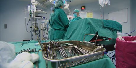 Kirurzi se pripremaju za operaciju (Foto: Dnevnik.hr)