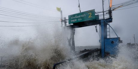 Oluja Pabuk pogodila je Tajland (Foto: AFP) - 2