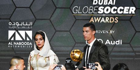 Ronaldo i Georgina (Foto: AFP)