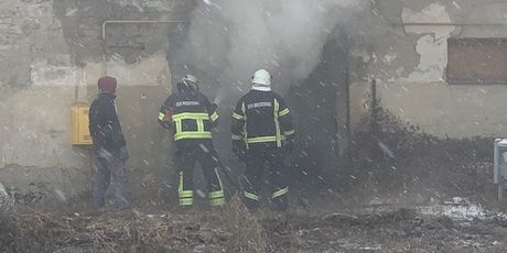 Požar u skladištu u Sloboštini kod Požege (Foto: A. M./034portal.hr) - 5