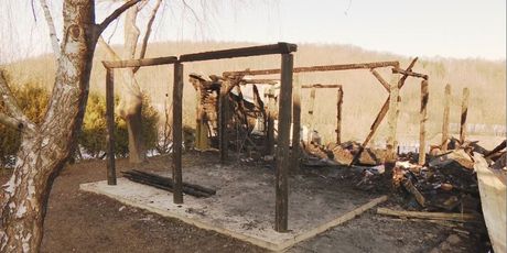 Izgorjela kuća sedmeročlane obitelji iz Nove Ljeskovice (Foto: Dnevnik.hr)