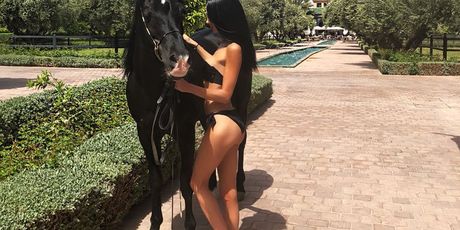 Jasmine Lennard (Twitter)