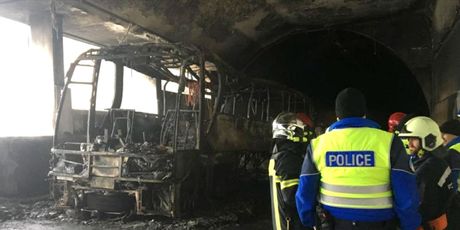 Izgorio autobus koji je prevozio srednjoškolce (Foto: Dnevnik.hr)