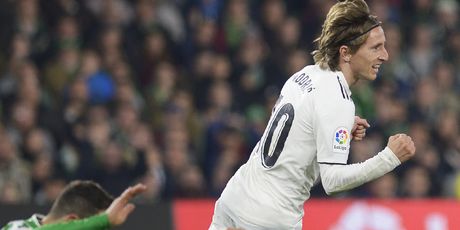 Luka Modrić slavi pogodak (Foto: AFP)